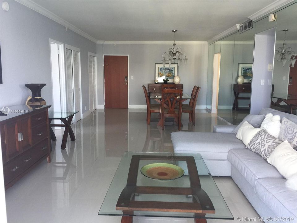 For Rent: $4,500 (2 beds, 2 baths, 1355 Square Feet)