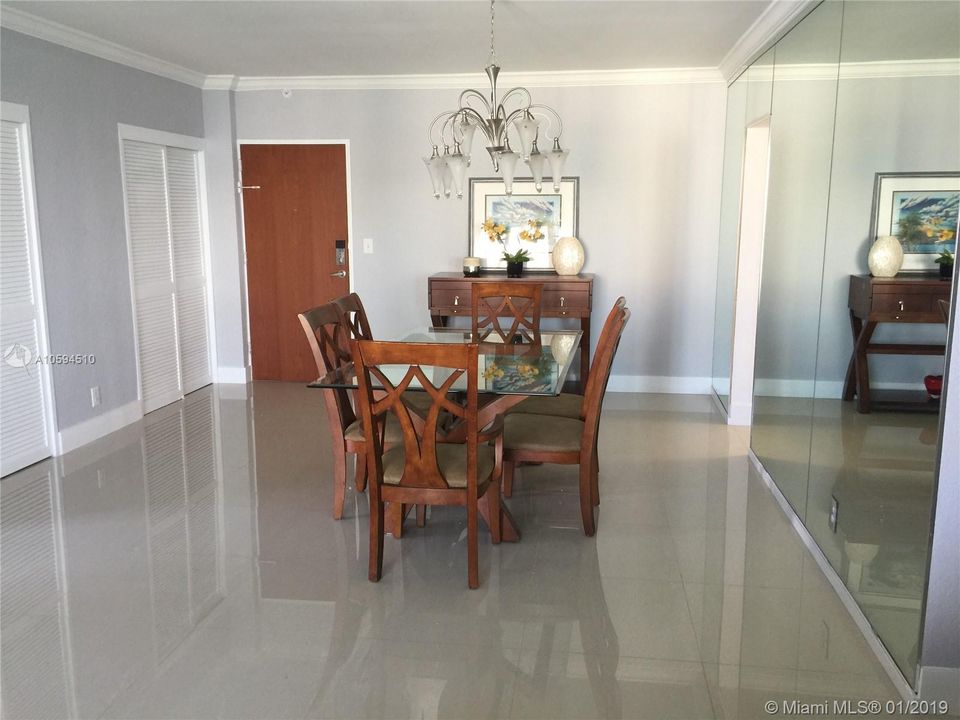 For Rent: $4,500 (2 beds, 2 baths, 1355 Square Feet)