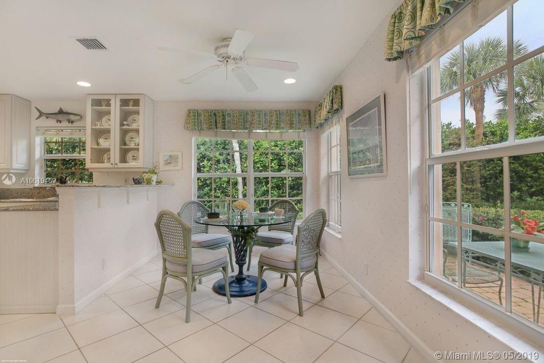 Recently Sold: $1,595,000 (2 beds, 2 baths, 2140 Square Feet)