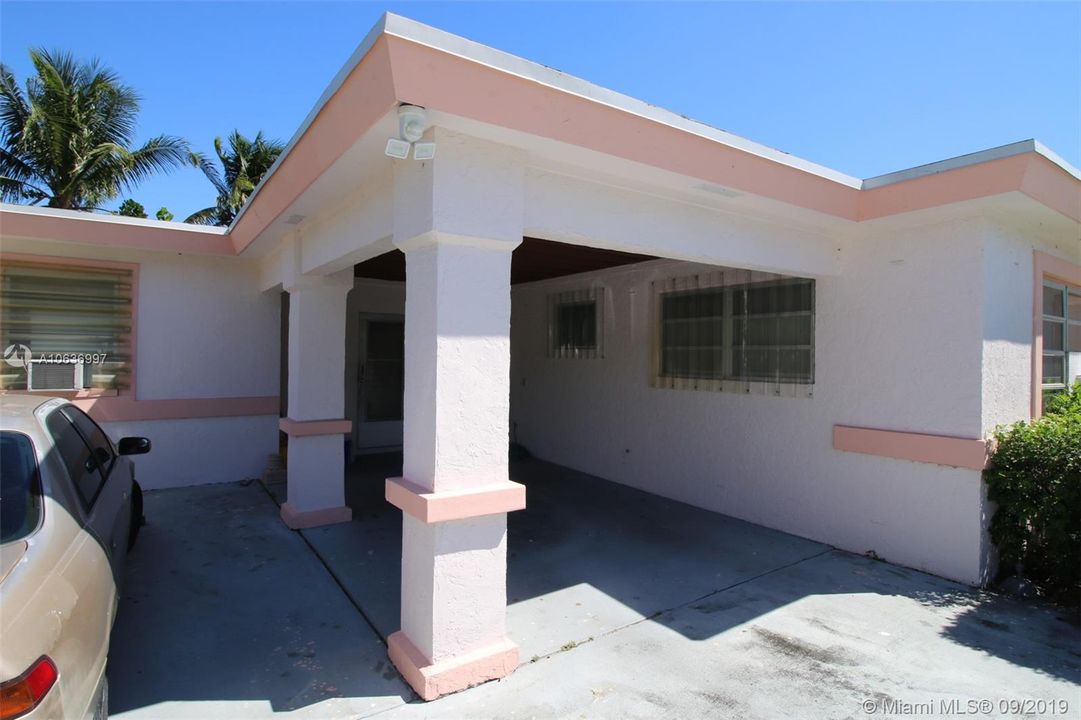 Recently Sold: $349,700 (3 beds, 3 baths, 1913 Square Feet)