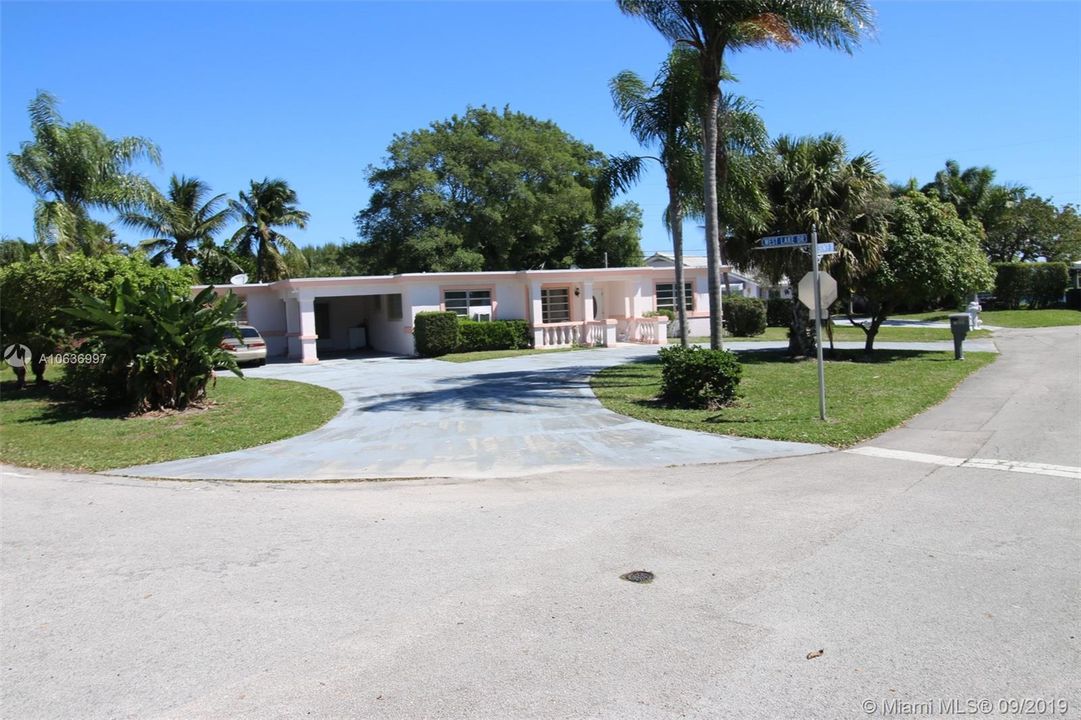 Recently Sold: $349,700 (3 beds, 3 baths, 1913 Square Feet)