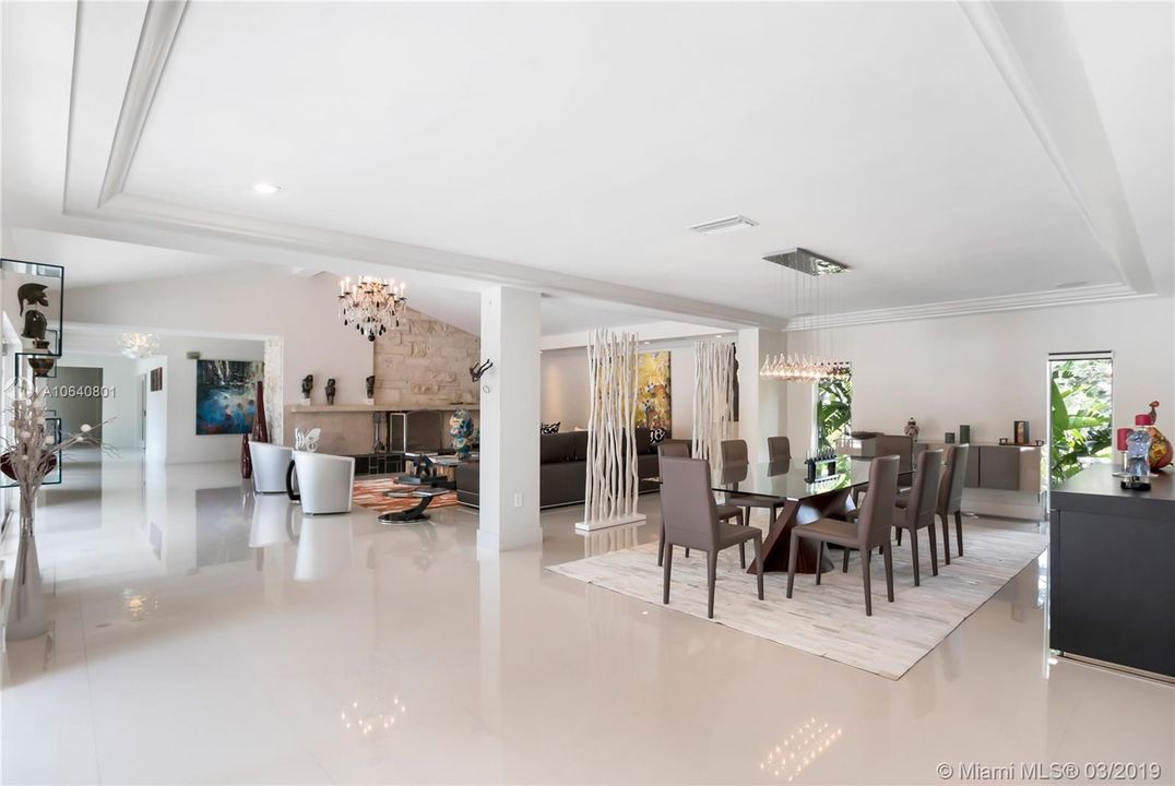 Recently Rented: $18,000 (6 beds, 6 baths, 8078 Square Feet)