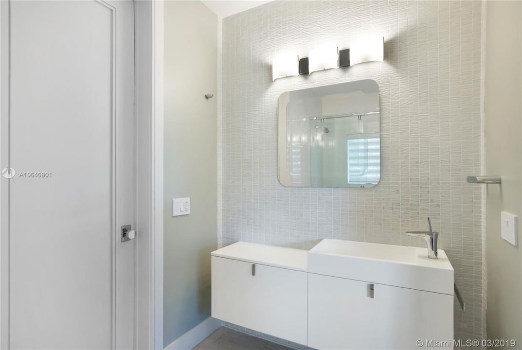 Recently Rented: $18,000 (6 beds, 6 baths, 8078 Square Feet)