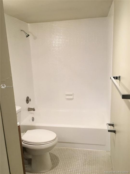 На продажу: $149,000 (2 спален, 2 ванн, 972 Квадратных фут)