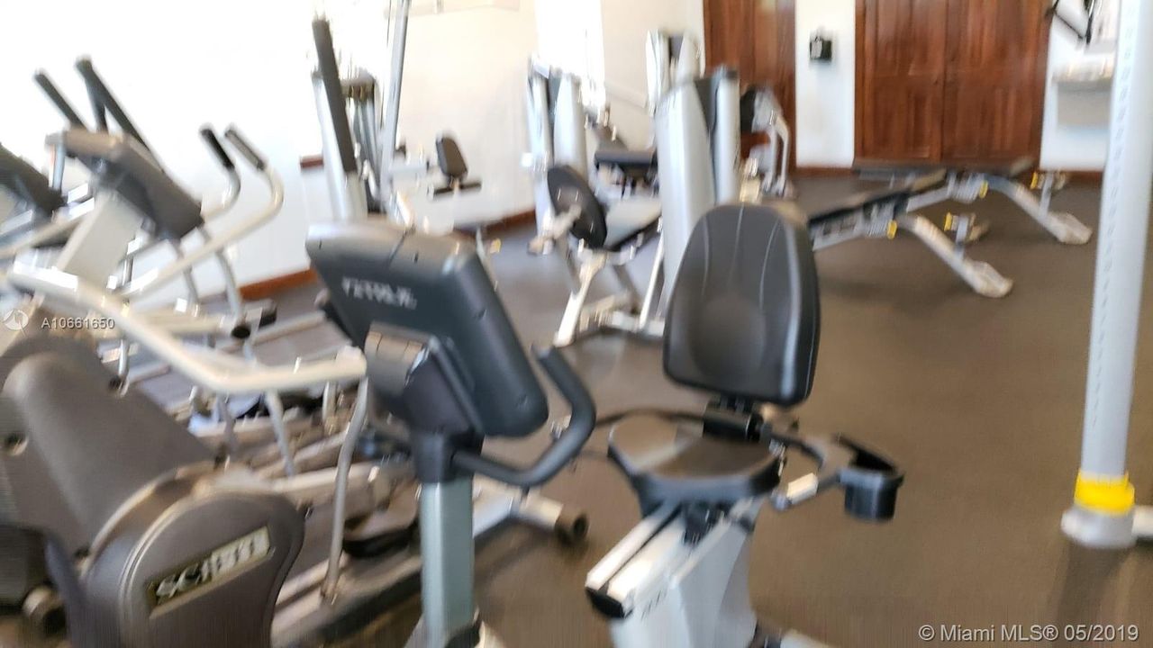 Vendido Recientemente: $357,000 (3 camas, 2 baños, 2687 Pies cuadrados)