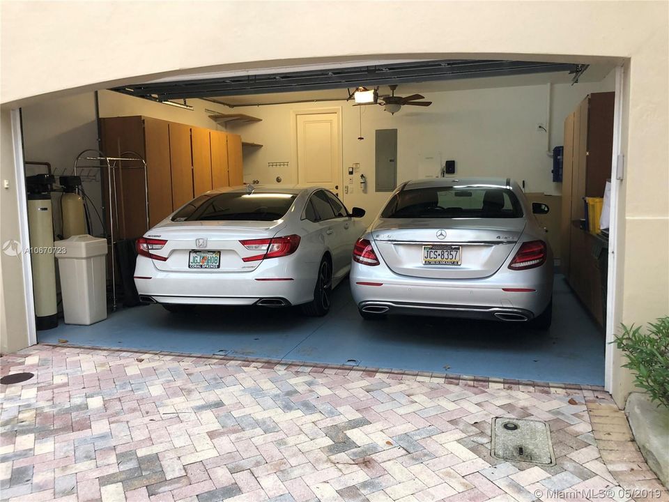 Recently Sold: $625,000 (3 beds, 3 baths, 2046 Square Feet)