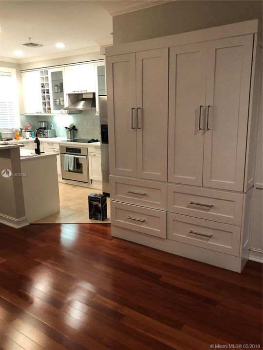 Recently Sold: $625,000 (3 beds, 3 baths, 2046 Square Feet)
