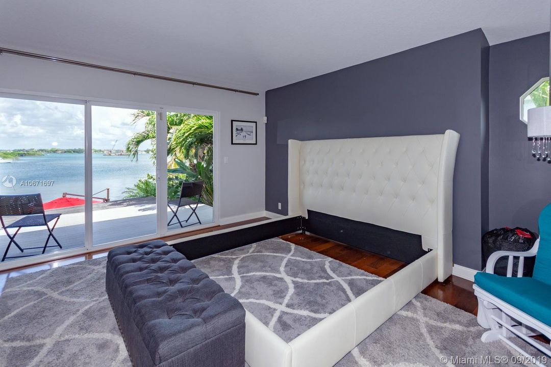 Recently Sold: $1,775,000 (3 beds, 2 baths, 2318 Square Feet)