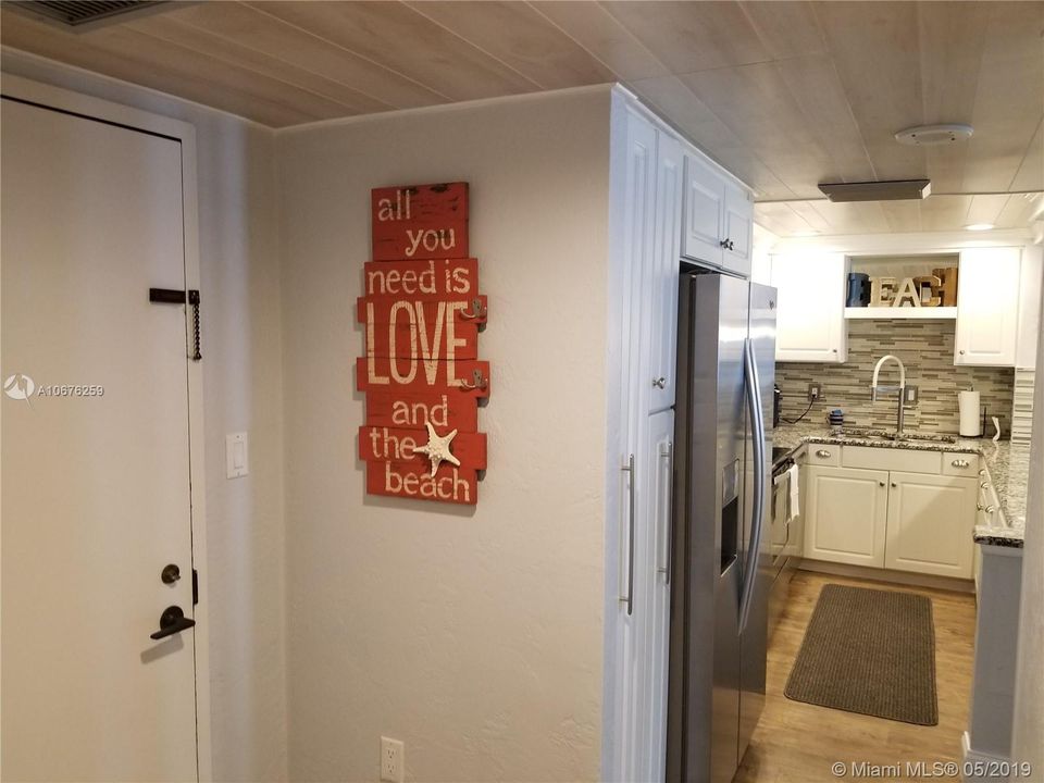 Vendido Recientemente: $245,000 (2 camas, 2 baños, 1160 Pies cuadrados)