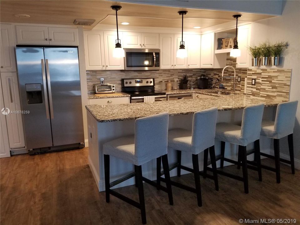Vendido Recientemente: $245,000 (2 camas, 2 baños, 1160 Pies cuadrados)