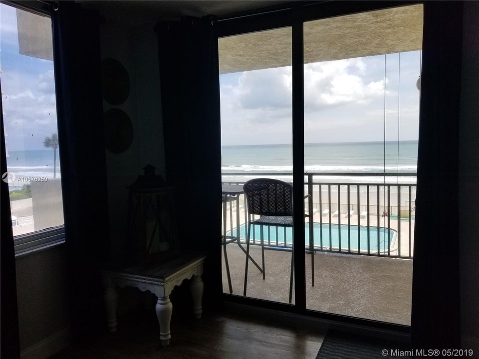 Vendido Recientemente: $245,000 (2 camas, 2 baños, 1160 Pies cuadrados)
