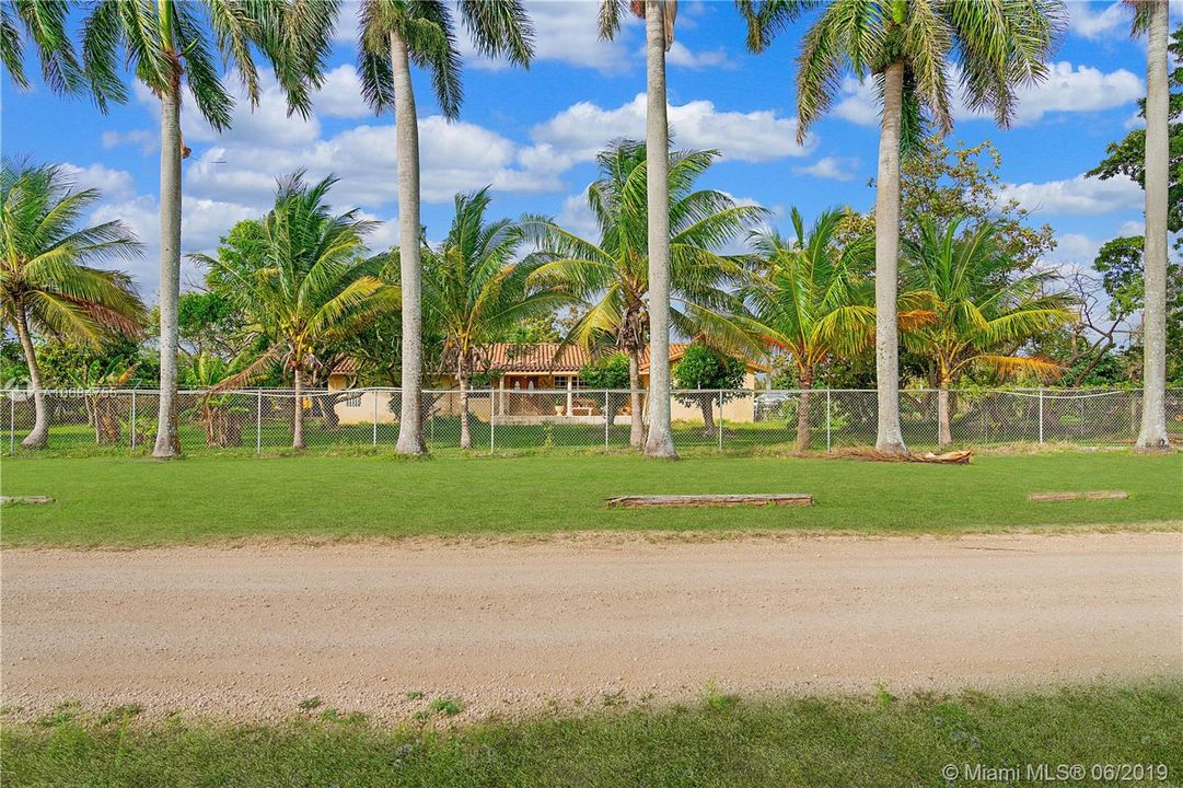 Vendido Recientemente: $700,000 (3 camas, 2 baños, 1682 Pies cuadrados)