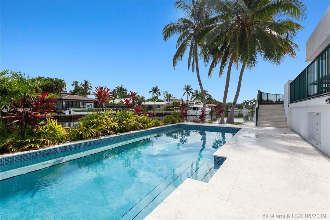 Recently Rented: $18,000 (5 beds, 4 baths, 3896 Square Feet)