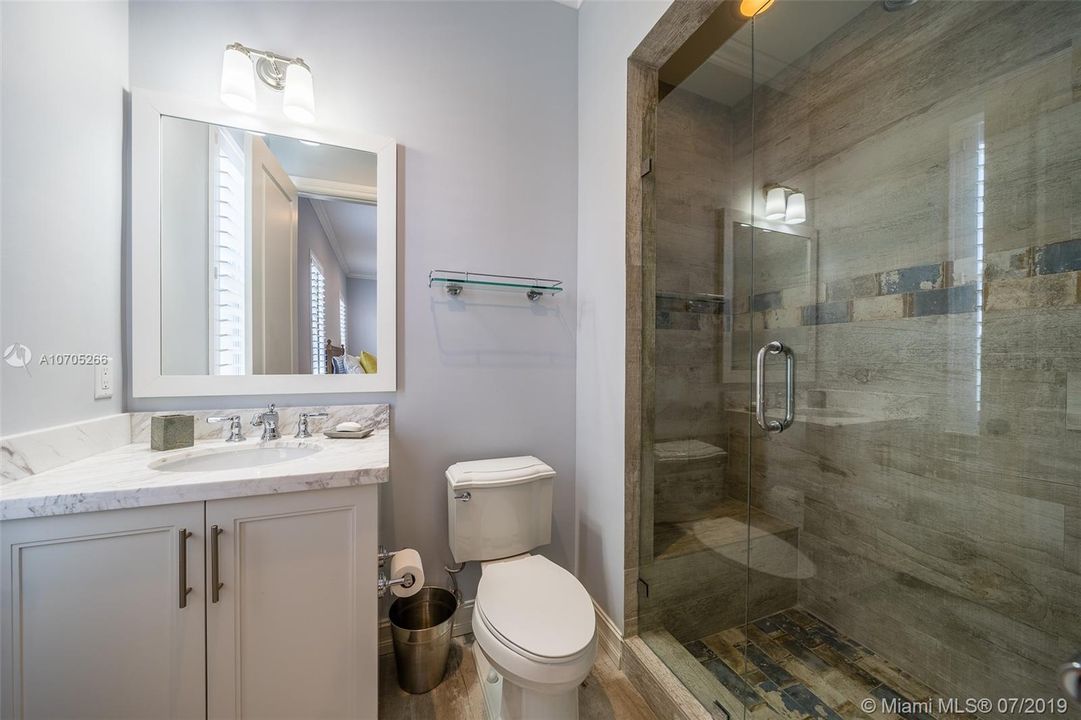 2nd Bathroom