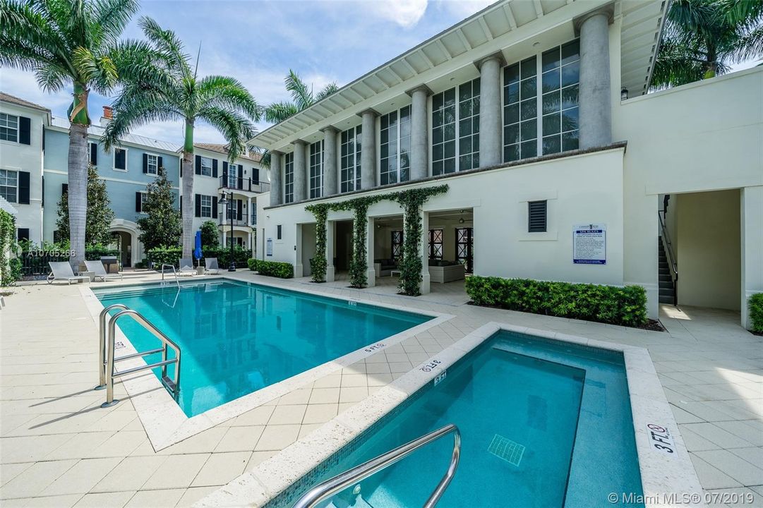 Hot tube, club house