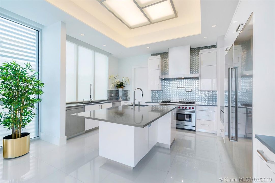 Недавно арендовано: $65,000 (7 спален, 9 ванн, 6249 Квадратных фут)