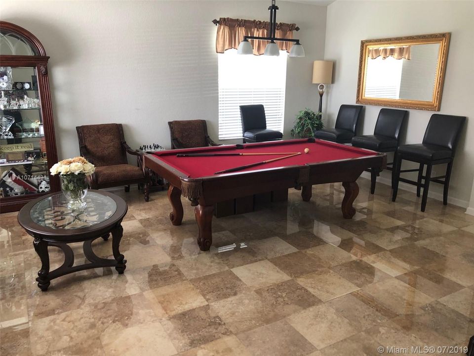 Recently Sold: $305,000 (4 beds, 2 baths, 2227 Square Feet)