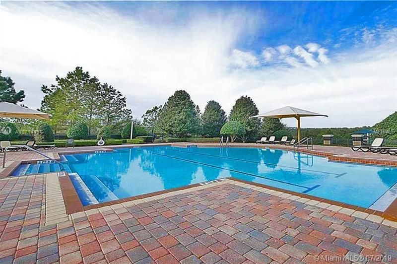 Recently Sold: $305,000 (4 beds, 2 baths, 2227 Square Feet)