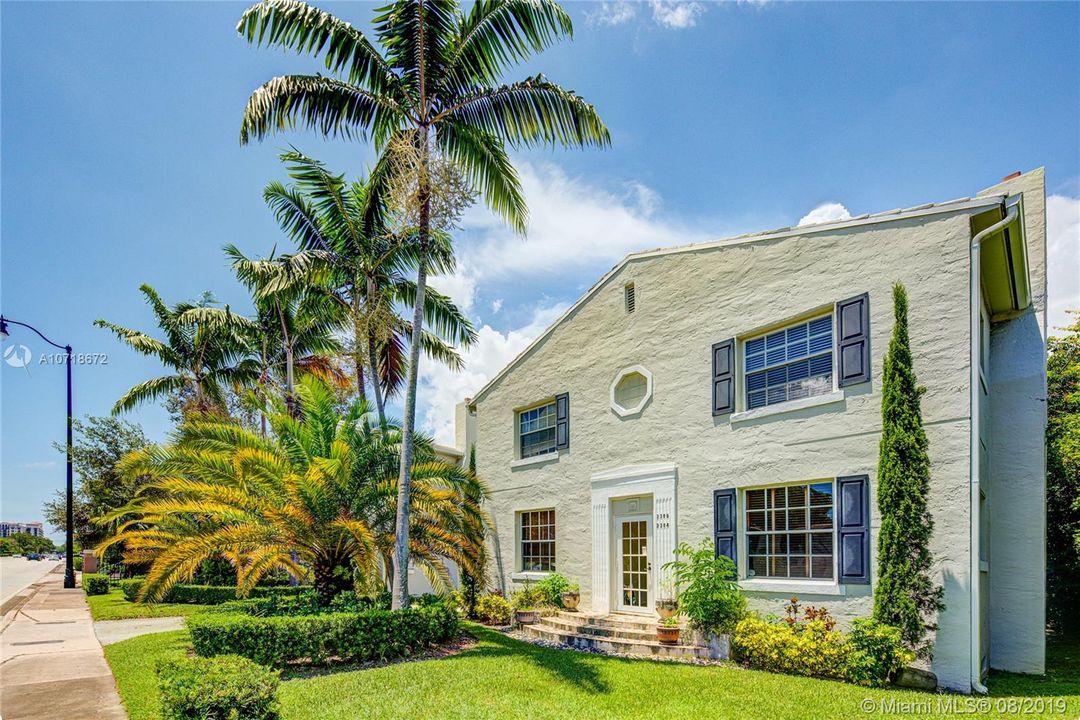 Recently Sold: $1,495,000 (0 beds, 0 baths, 1901 Square Feet)