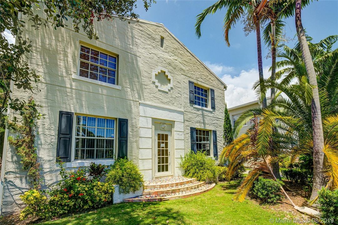 Recently Sold: $1,495,000 (0 beds, 0 baths, 1901 Square Feet)