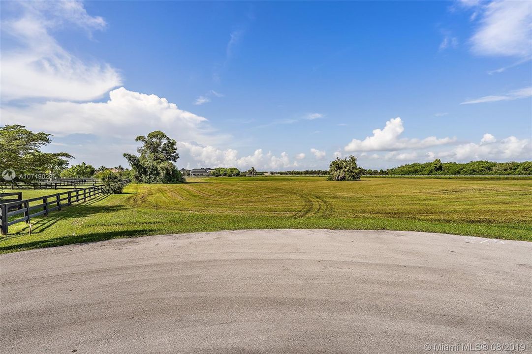 Recently Sold: $2,000,000 (5.00 acres)