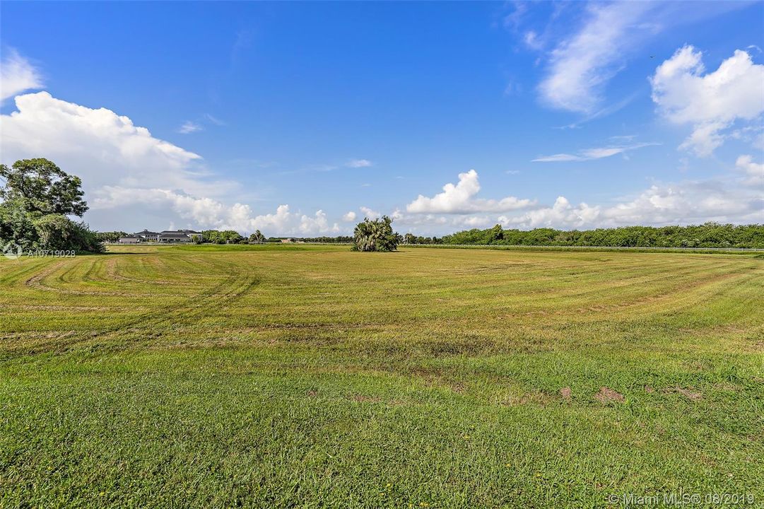 Recently Sold: $2,000,000 (5.00 acres)