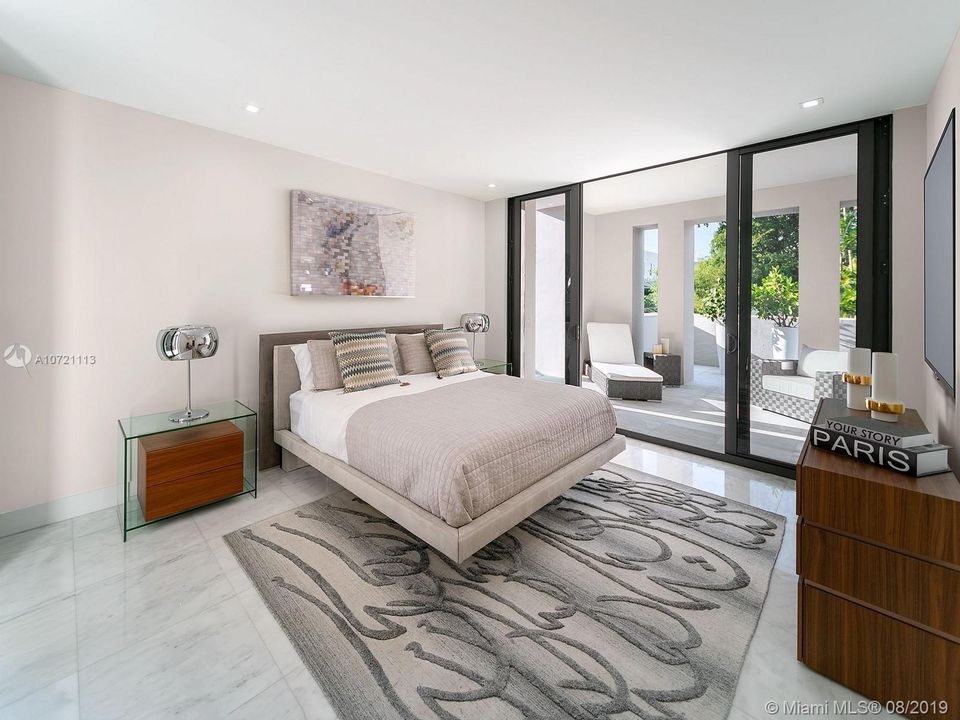Recently Sold: $1,675,000 (3 beds, 3 baths, 2345 Square Feet)