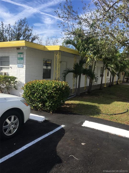 最近售出: $1,179,000 (0 贝兹, 0 浴室, 2680 平方英尺)