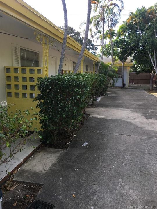 最近售出: $1,179,000 (0 贝兹, 0 浴室, 2680 平方英尺)