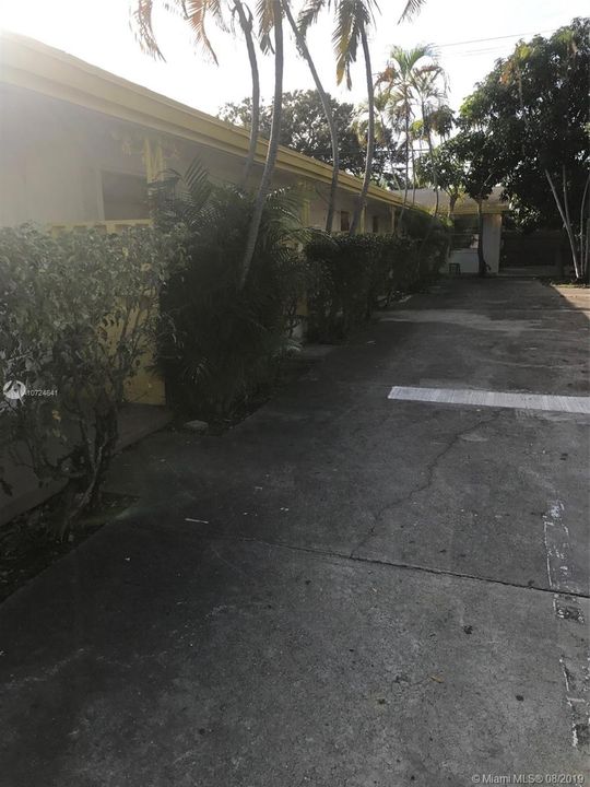 最近售出: $1,179,000 (0 贝兹, 0 浴室, 2680 平方英尺)