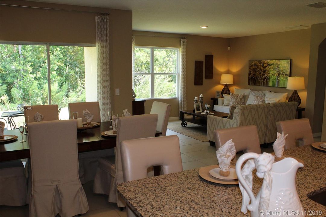 Recently Rented: $1,650 (4 beds, 2 baths, 1800 Square Feet)