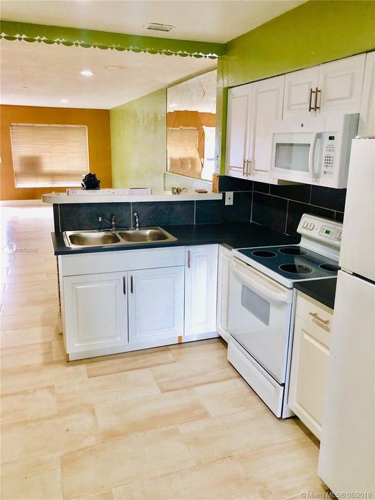 Vendido Recientemente: $340,000 (0 camas, 0 baños, 0 Pies cuadrados)