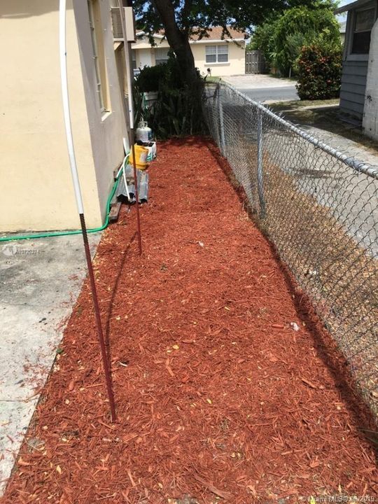 最近售出: $379,000 (0 贝兹, 0 浴室, 2000 平方英尺)