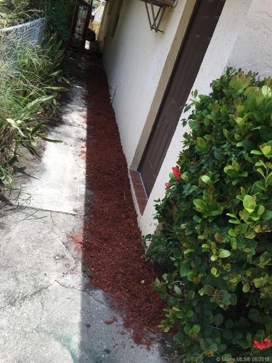 最近售出: $379,000 (0 贝兹, 0 浴室, 2000 平方英尺)