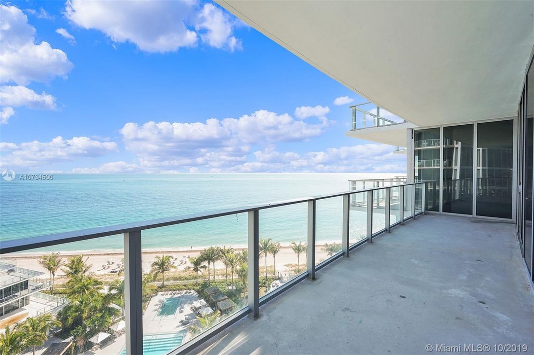 Recently Rented: $27,500 (4 beds, 5 baths, 4715 Square Feet)