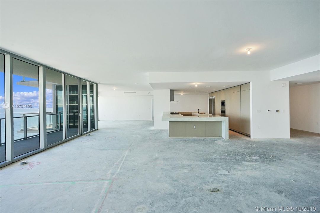 Recently Rented: $27,500 (4 beds, 5 baths, 4715 Square Feet)