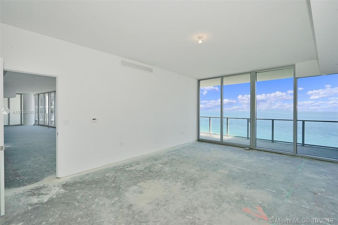 Recently Rented: $27,500 (4 beds, 5 baths, 4715 Square Feet)