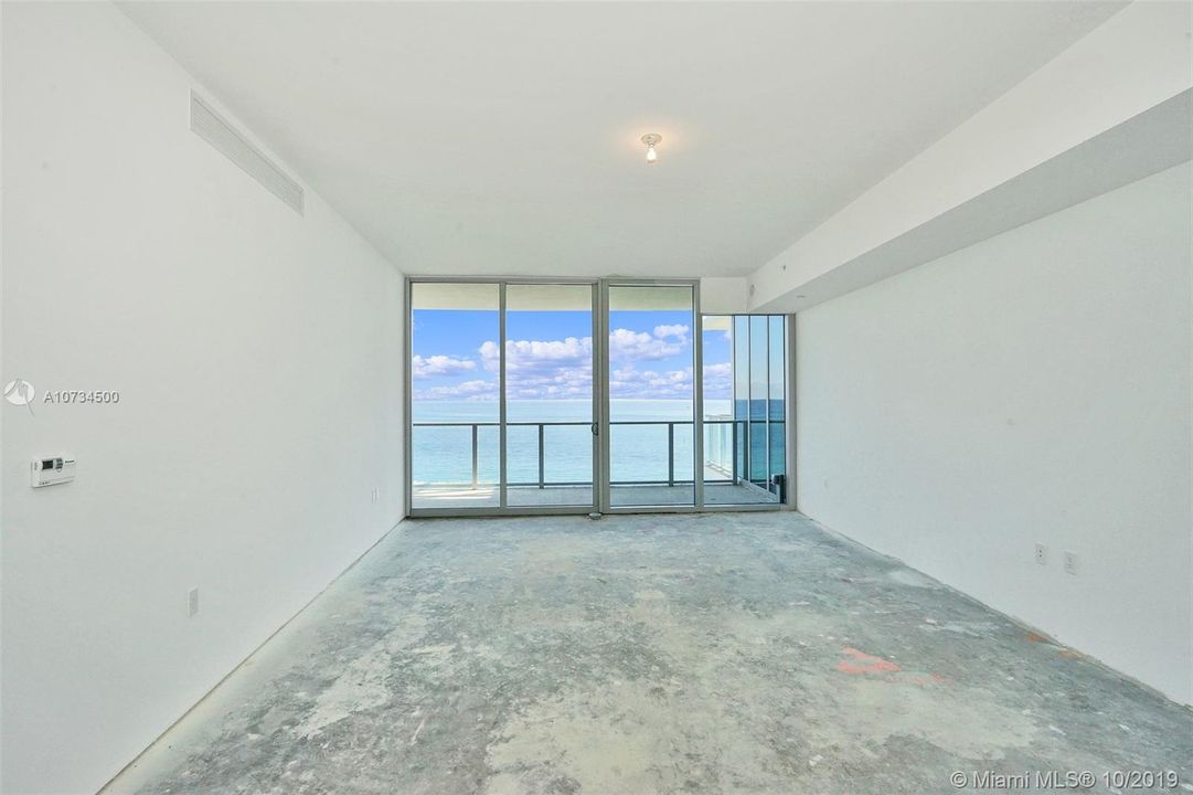 Recently Rented: $27,500 (4 beds, 5 baths, 4715 Square Feet)