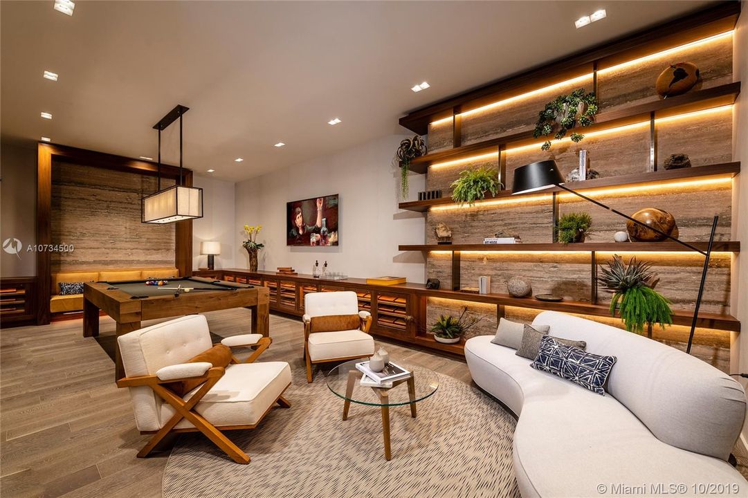 Recently Rented: $27,500 (4 beds, 5 baths, 4715 Square Feet)