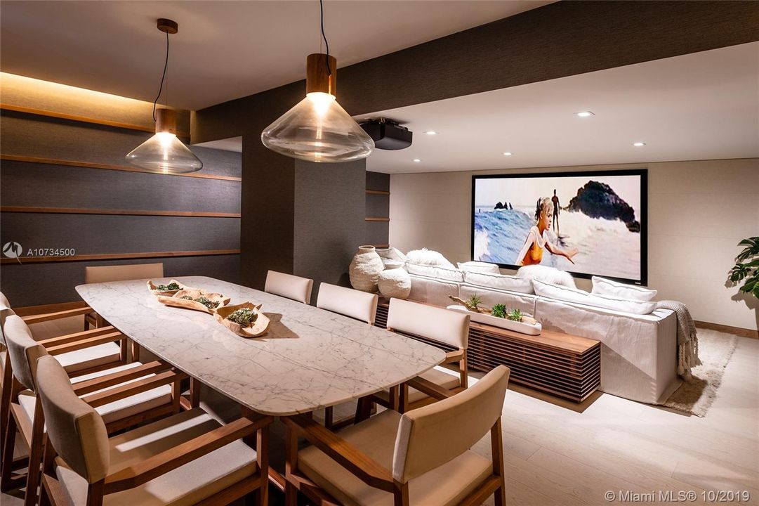 Recently Rented: $27,500 (4 beds, 5 baths, 4715 Square Feet)