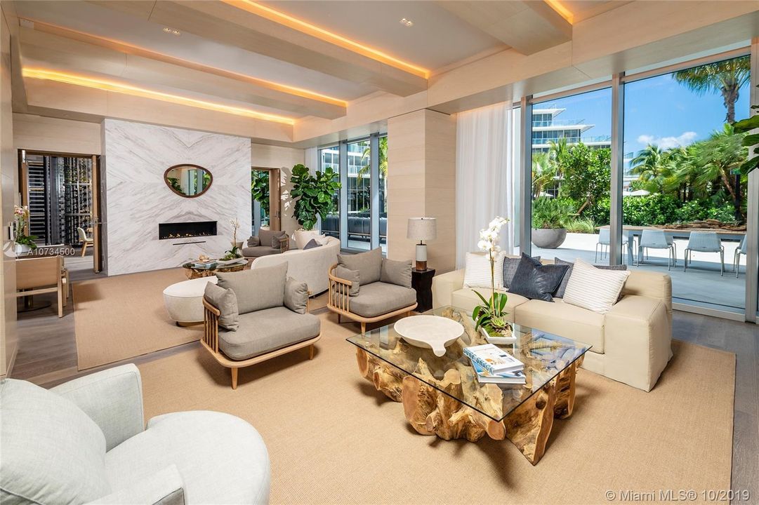 Recently Rented: $27,500 (4 beds, 5 baths, 4715 Square Feet)