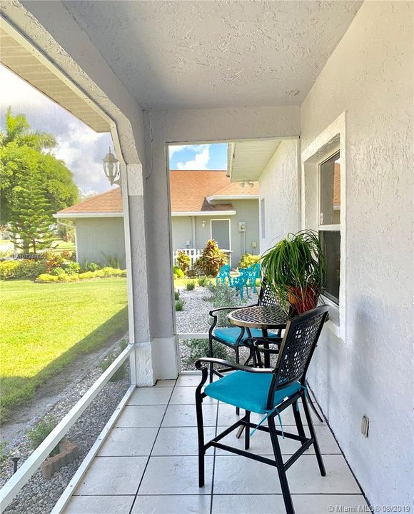 Недавно продано: $299,000 (5 спален, 3 ванн, 2517 Квадратных фут)