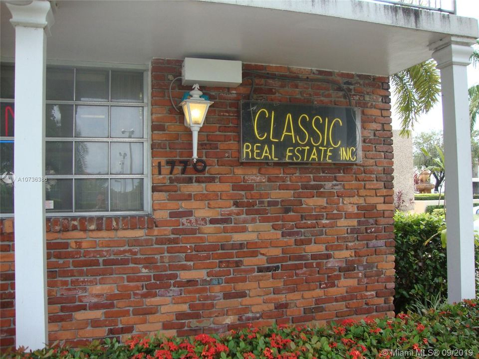 最近售出: $395 (0 贝兹, 0 浴室, 1132 平方英尺)