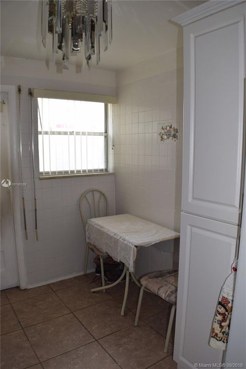 Vendido Recientemente: $225,000 (2 camas, 1 baños, 552 Pies cuadrados)