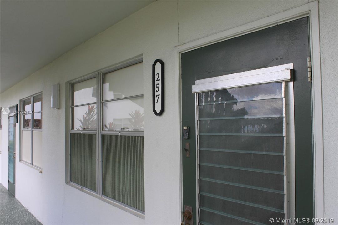 Vendido Recientemente: $78,000 (2 camas, 1 baños, 820 Pies cuadrados)