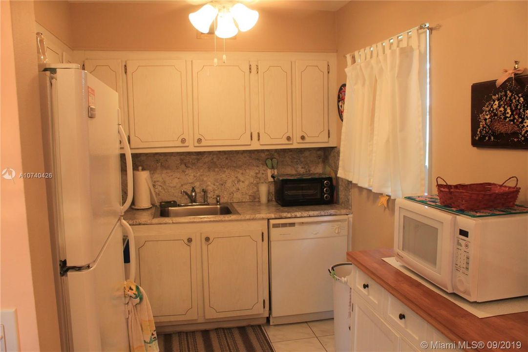 Vendido Recientemente: $78,000 (2 camas, 1 baños, 820 Pies cuadrados)