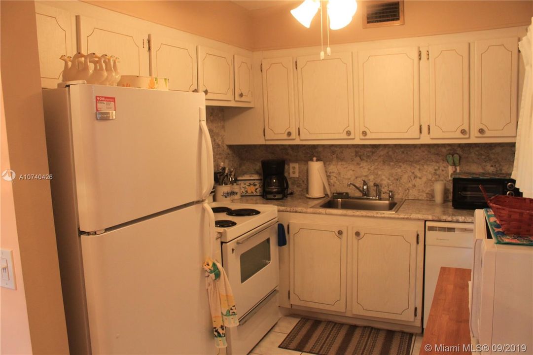Vendido Recientemente: $78,000 (2 camas, 1 baños, 820 Pies cuadrados)