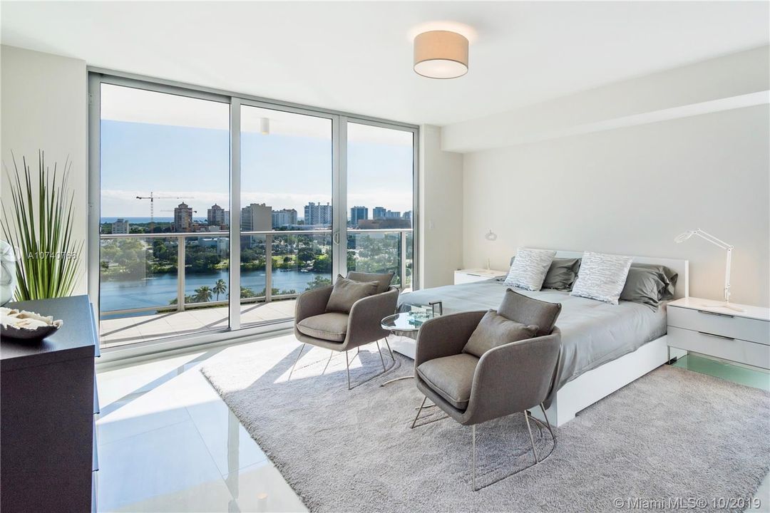 Vendido Recientemente: $1,650,000 (2 camas, 2 baños, 2314 Pies cuadrados)