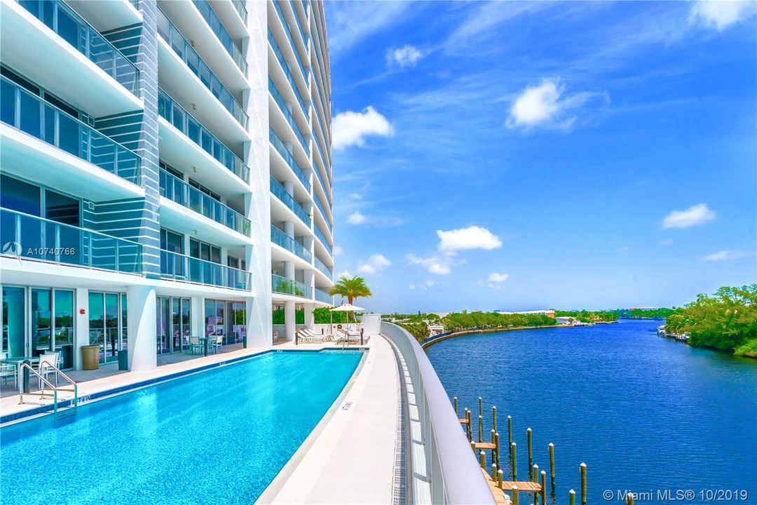 Vendido Recientemente: $1,650,000 (2 camas, 2 baños, 2314 Pies cuadrados)