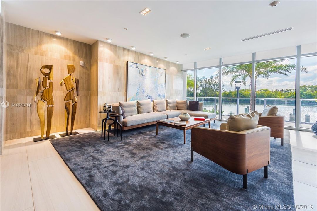 Vendido Recientemente: $1,650,000 (2 camas, 2 baños, 2314 Pies cuadrados)